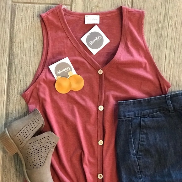 Tank top button down - Picture 2 of 3